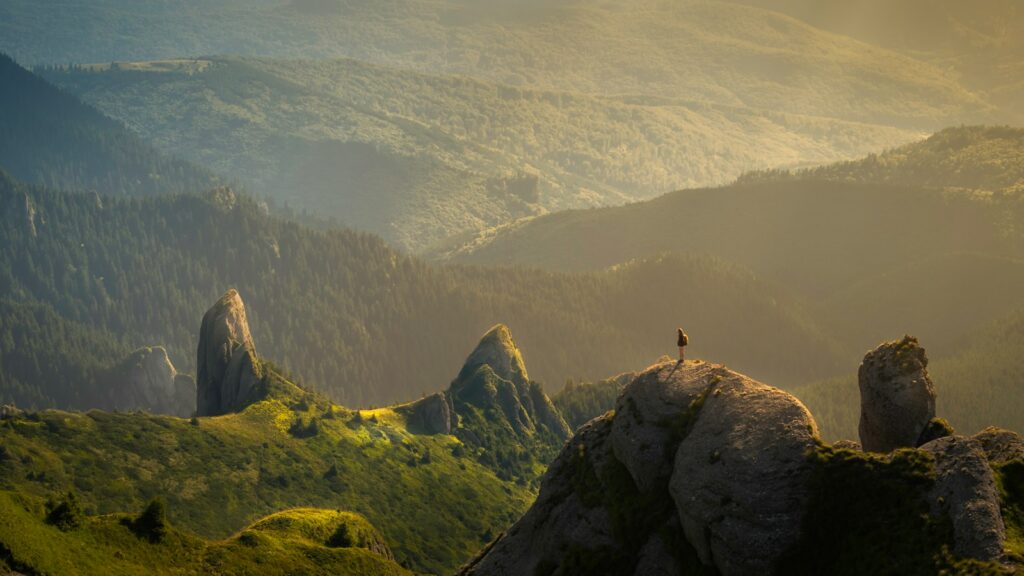 landscape photography of mountain hit by sun rays, good leader,